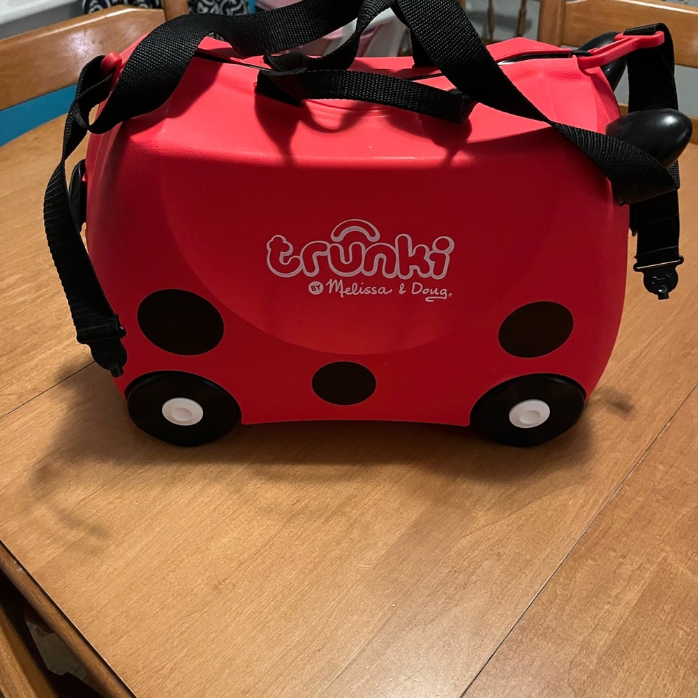 Melissa & Doug Trunki Ride-On Suitcase - Red and Black